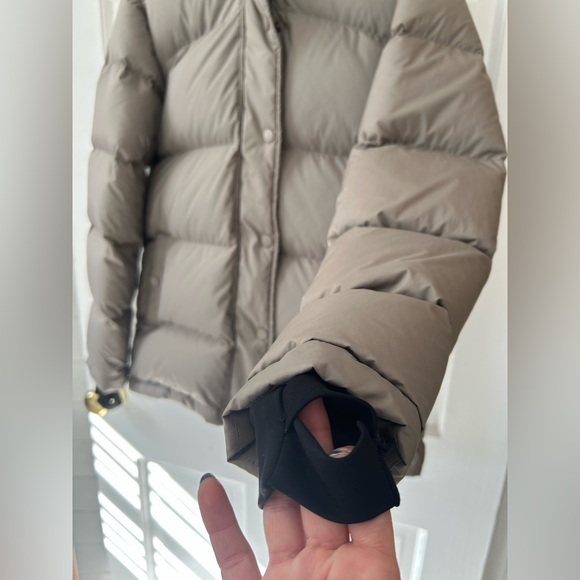 QUINCE Responsible Down Puffer Jacket Size: XS Taupe - NWOT Heavy Long Warm Luxe - Picture 4 of 15